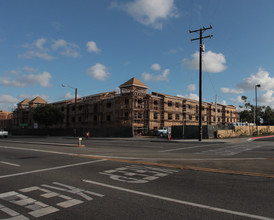 Terracina Apartments in Los Angeles, CA - Building Photo - Building Photo