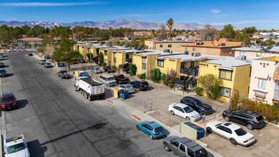 4256 Zavala St in Las Vegas, NV - Building Photo - Building Photo