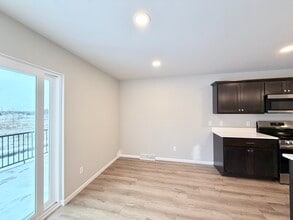 10120 Mosaic Way in Middleton, WI - Building Photo - Building Photo