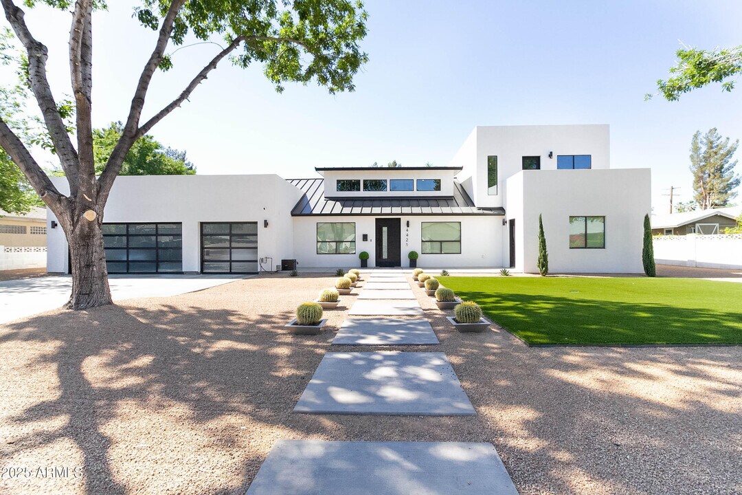 4421 E Earll Dr in Phoenix, AZ - Building Photo