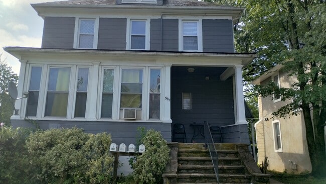 3107 Evergreen Ave, Unit B