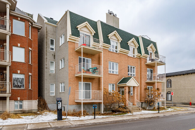 2000 Saint-Joseph Boul in Montréal, QC - Building Photo - Building Photo