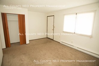 1017 Howe Ave-Unit -13 in Cuyahoga Falls, OH - Building Photo - Building Photo