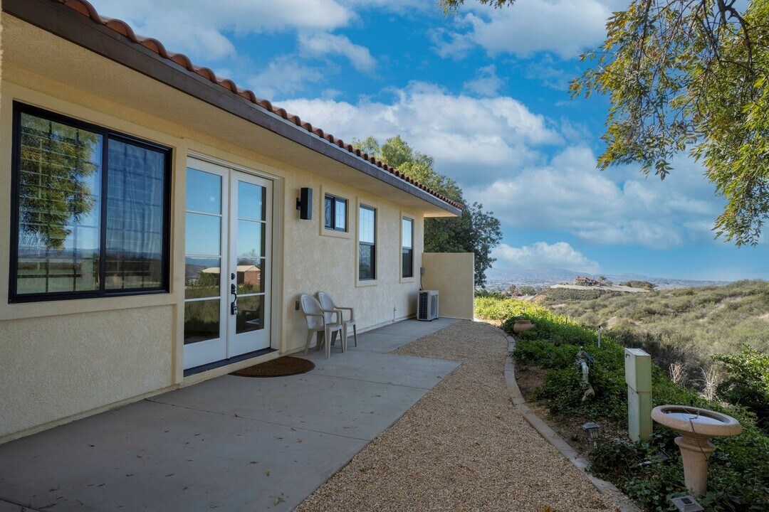 37430 Leta Dr in Calimesa, CA - Building Photo