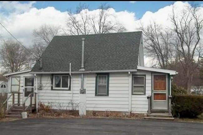 property at 194 Glenerie Blvd