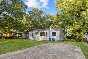 829 Meadowbrook Dr in Birmingham, AL - Building Photo