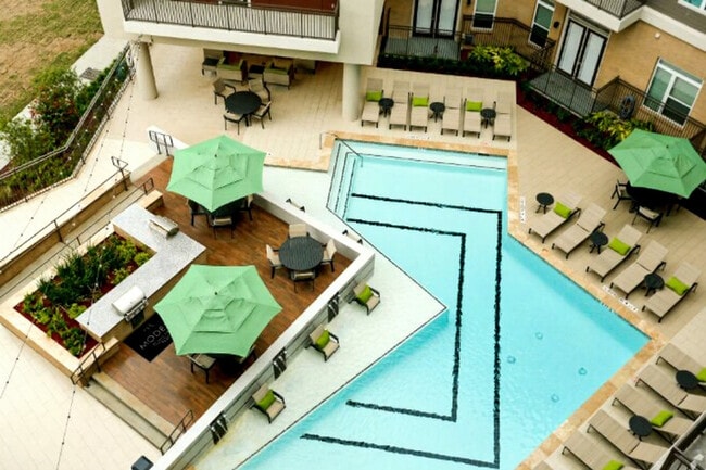 1628-1898-1898 Wyndale St in Houston, TX - Building Photo - Building Photo