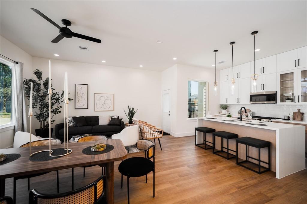 8917 Knl Br Dr in Houston, TX - Building Photo