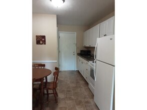 268 Brewster Dr in Fayetteville, NC - Building Photo - Building Photo