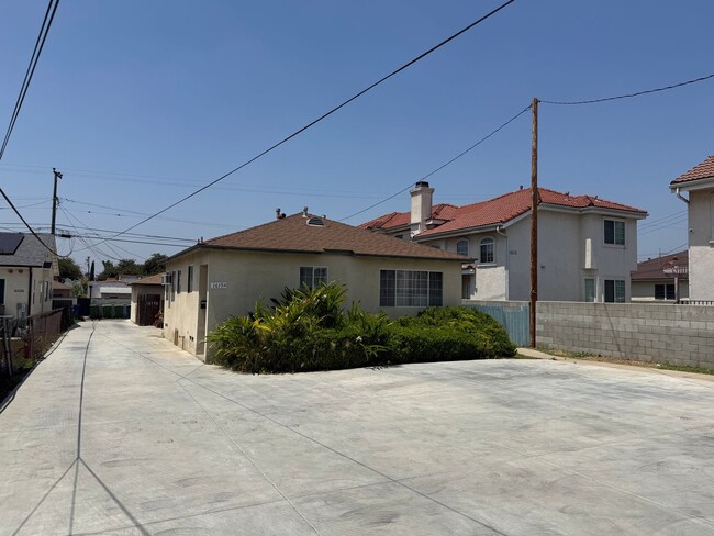 property at 1617-1619 S Atlantic Blvd