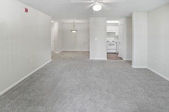 Crescent Pointe Apartments in Seneca, SC - Foto de edificio - Building Photo