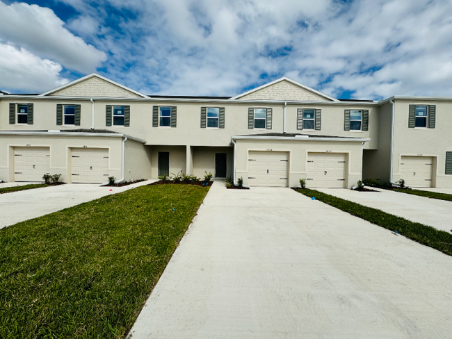 3464 Major Oak Blvd in Apopka, FL - Foto de edificio - Building Photo