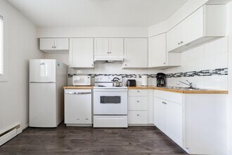 2163 Hamilton St in Regina, SK - Building Photo - Building Photo