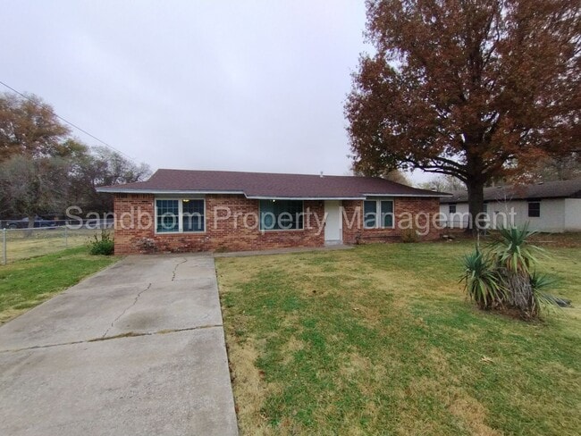 1004 SW 6th St in Wagoner, OK - Building Photo - Building Photo