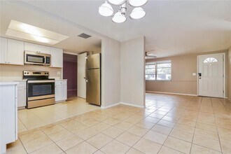 5701 Berlin Dr in Port Richey, FL - Building Photo - Building Photo