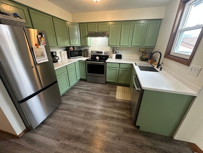 property at 1607 Buchanan St