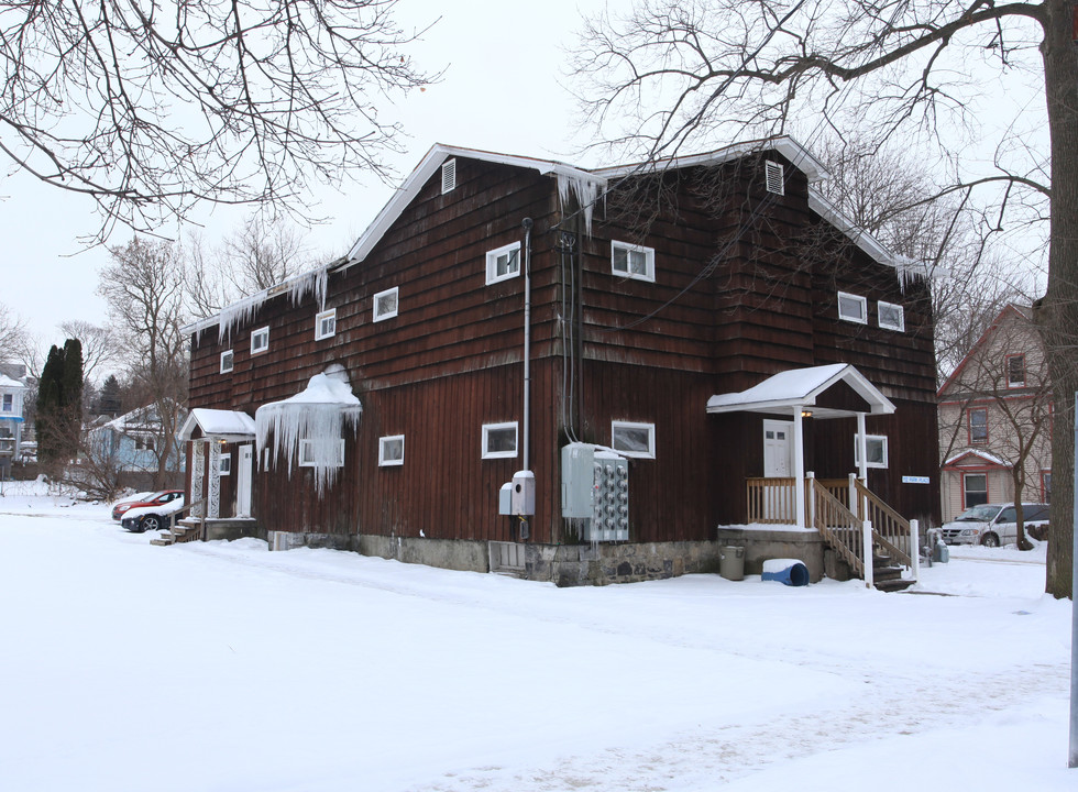 112 Park St in Auburn, NY - Building Photo