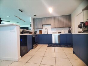 558 SE 27th Terrace in Boynton Beach, FL - Building Photo - Building Photo