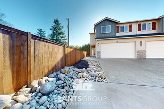 15539-15533 Leah Ave SE in Yelm, WA - Building Photo - Building Photo