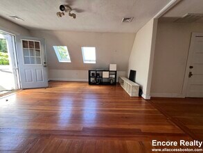 9 Kenwood St in Brookline, MA - Building Photo - Building Photo