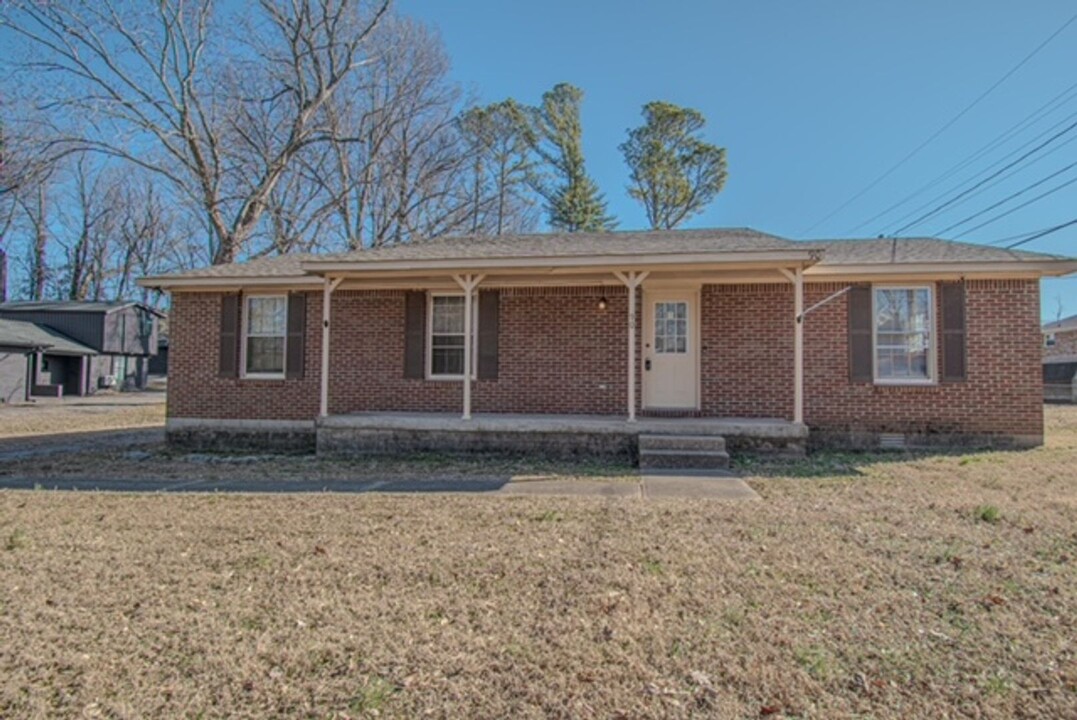 90 E Fork Dr in Clarksville, TN - Building Photo