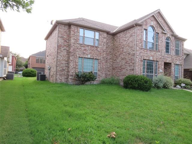 property at 7585 Ravenhill Dr