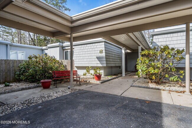 166 E Holly Ln in Little Egg Harbor Township, NJ - Building Photo - Building Photo