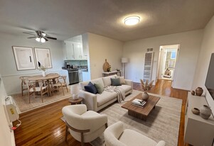 11330 Ohio Ave in Los Angeles, CA - Building Photo