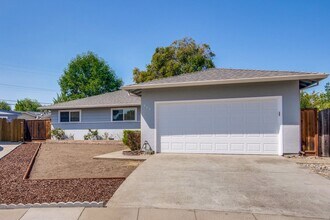 807 Killarney Ct in Sunnyvale, CA - Building Photo - Building Photo