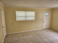 6851 Miss Muffet Ln S in Jacksonville, FL - Building Photo - Building Photo