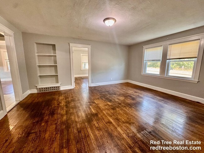 property at 4907 Washington St