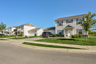 Forest Edge in Rawson, OH - Foto de edificio - Building Photo