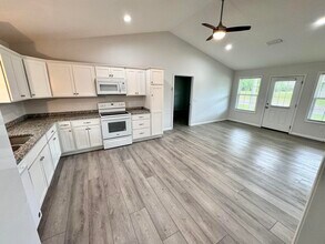 98 Timothy Dr in Somerset, KY - Building Photo - Building Photo