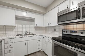 5050 Ambassador Way in Houston, TX - Building Photo - Building Photo