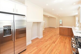 309 Academy St, Unit 2 in South Orange, NJ - Foto de edificio - Building Photo