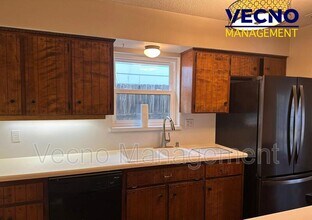 3643 Richwood Dr in San Antonio, TX - Foto de edificio - Building Photo