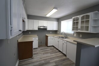 530 Roys Ct in Lawrenceville, GA - Building Photo - Building Photo