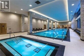 2212-2212 Lake Shore Blvd W in Toronto, ON - Building Photo - Building Photo