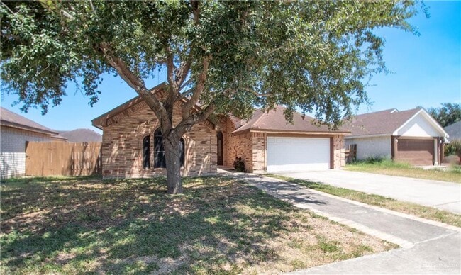 13 W Chickadee Ave in Pharr, TX - Building Photo - Building Photo