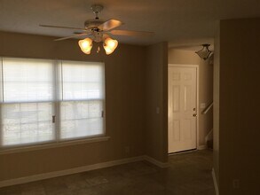 3005 Ace Wintermeyer Dr in La Vergne, TN - Foto de edificio - Building Photo