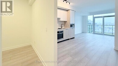 1007 The Queensway in Toronto, ON - Building Photo - Building Photo