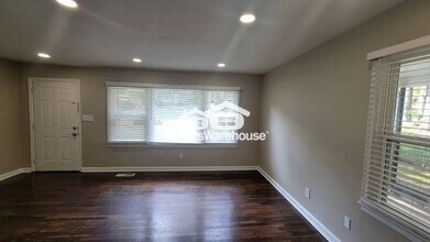 2485 Old Colony Rd in East Point, GA - Building Photo - Building Photo