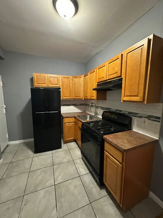 49 Brookdale Ave in Newark, NJ - Building Photo
