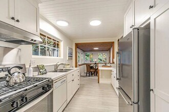 4865 Highway 9 in Felton, CA - Foto de edificio - Building Photo