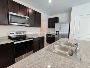 34228 Jasper Stone Dr in Wesley Chapel, FL - Building Photo - Building Photo