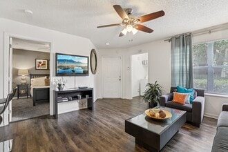 University Park Apartments in Orlando, FL - Building Photo - Building Photo