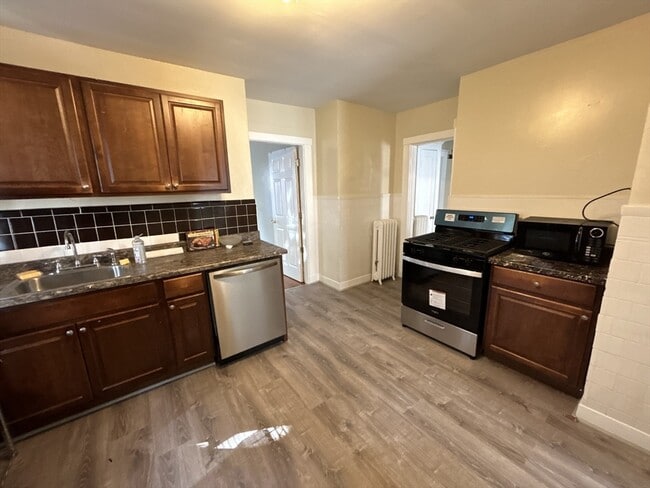 9 Radnor Rd, Unit 1