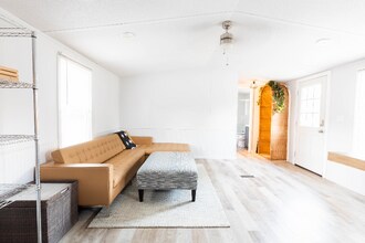 9037 N Mem Dr in Owasso, OK - Building Photo - Building Photo