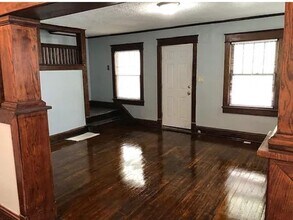 4920 College Ave in Kansas City, MO - Building Photo - Building Photo