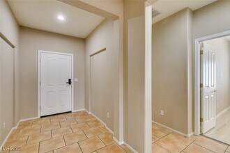 5438 Winterdale St in North Las Vegas, NV - Building Photo - Building Photo